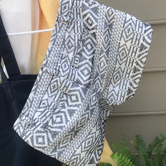 Merona size 2 Aztec print shorts - Picture 3 of 3